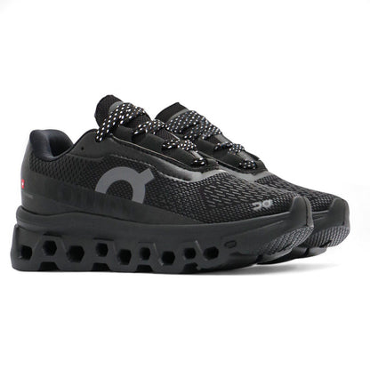 On Cloudmonster TODO NEGRO