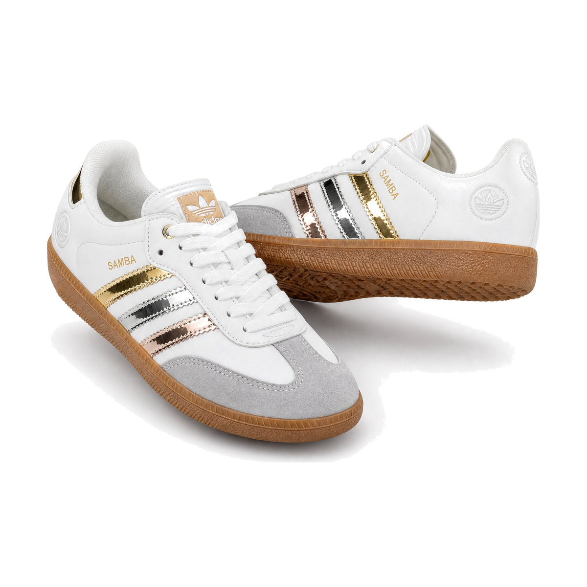 Adidas Samba Edición Especial color blanco tornasol — par de tenis en vista 3D, fondo blanco