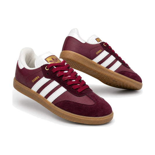 Adidas Samba Vino Tinto color vino tinto — par de tenis en vista 3D, fondo blanco