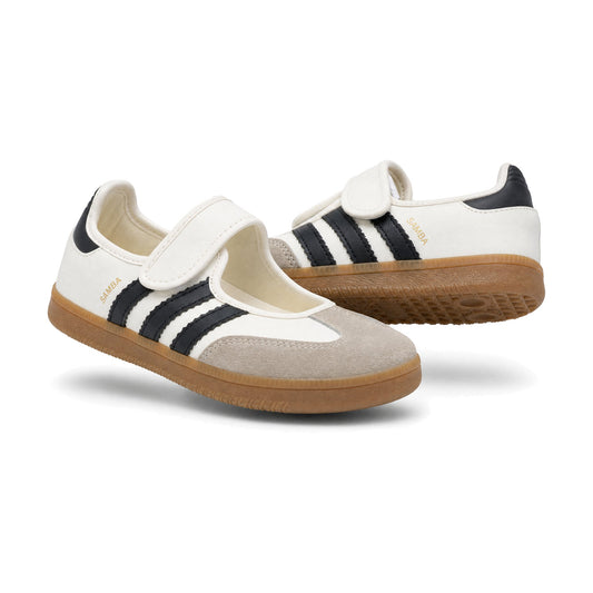 Samba Mary Jane color beige — par de tenis en vista 3D, fondo blanco