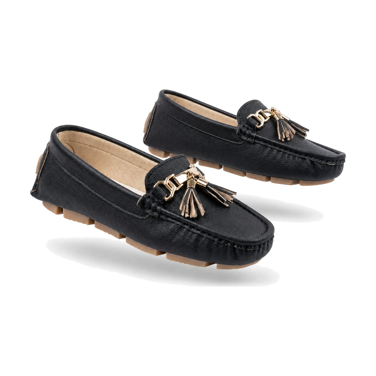 Mocasín Dama U08 color negro — par en vista 3D, fondo blanco
