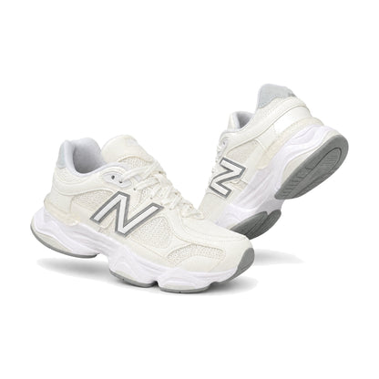 New Balance 9060 color blanco gris — par en vista 3D, fondo blanco