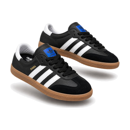 Adidas Samba Sueco Y58 color negro — par en vista 3D, fondo blanco