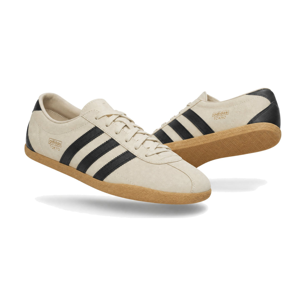 Adidas Tokio Y38 color beige — par en vista 3D, fondo blanco